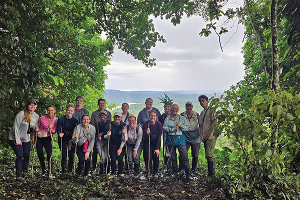 Cross-Cultural Experience to Ecuador Cross-Cultural Experience to Ecuador