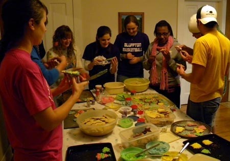 Students decorate cookies
