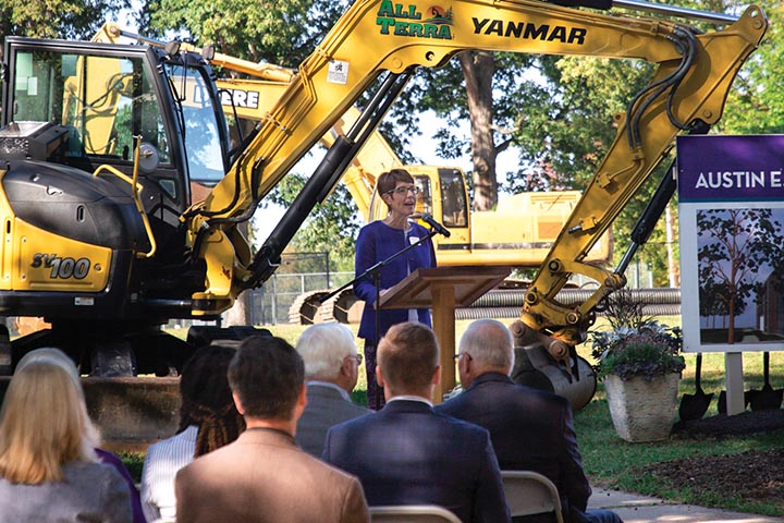 President Wood speaks at Knowlton Science Center groundbreaking