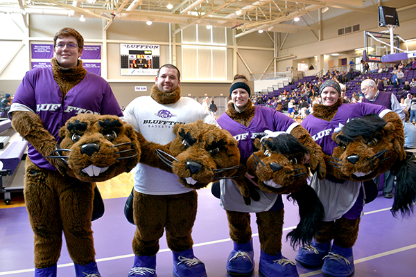 Jarod Siekman, Takayla Gaberry, Robert Ruppert, Cara Hamilton, Sara Kisseberth and Grace Zachrich (L to R)