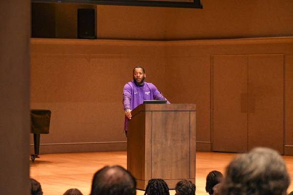 Using examples from athletics, Scott illustrated how negative reactions, whether to a missed play, a foul or an opponent’s actions, can disrupt focus and performance. Instead, he encouraged students to pause, reset and remain committed to their goals. 