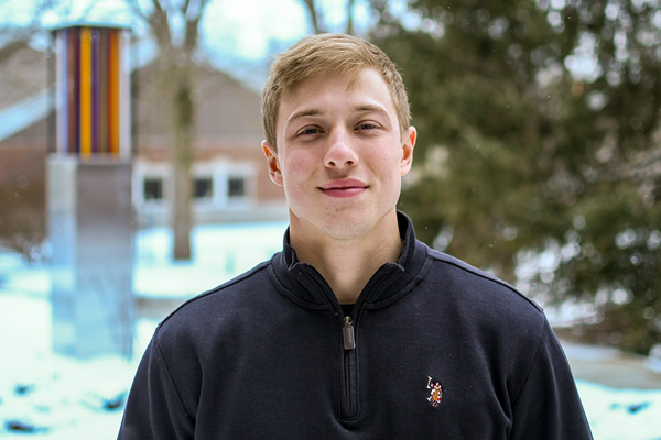 Zane Sarcheck ‘25, a Marketing major with a minor in communication from Sunbury, Ohio