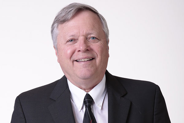 Two-time WNBA Coach of the Year Dan Hughes will speak on “Empowerment” during the Athletics Award Forum.