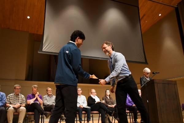 The Forum celebrated students who have demonstrated intellectual curiosity, perseverance and a commitment to learning across disciplines. 