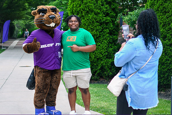 J. Denny Beaver celebrated by welcoming new students to Summer Orientation and Registration.