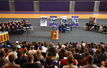 In an era when people with opposing viewpoints often retreat when conflicts arise, author Jonas Beiler urged first-year students to instead talk, listen to others and share a meal.