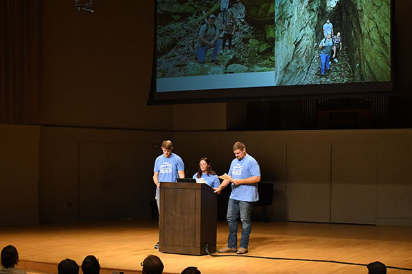 Bluffton’s cross-cultural program encourages students to move beyond tourism and experience life through another community’s perspective. During the forum, students described their time in Chicago, Kentucky and the Czech Republic.
