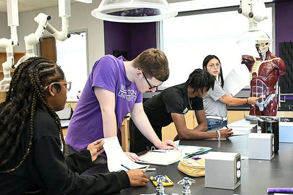 Biology lab in Knowlton Science Center